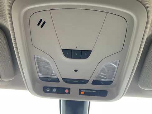 Used 2016 Chevrolet Impala LT w/ Convenience Package FWD image 15