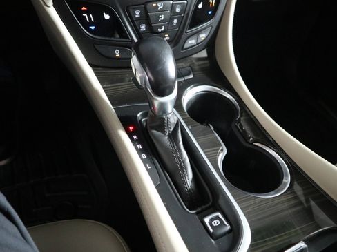 Used 2020 Buick Envision Essence image 23