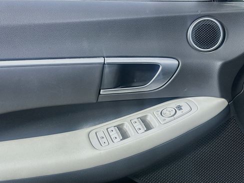 Used 2025 Hyundai Sonata SEL FWD image 15