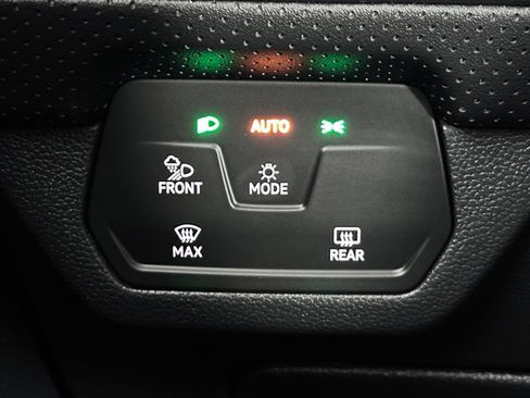 Used 2025 Volkswagen Atlas SEL Premium R-Line AWD/4WD image 42