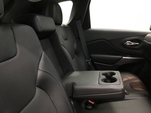 Used 2022 Jeep Cherokee Latitude Lux w/ Sun & Sound Group AWD/4WD image 20