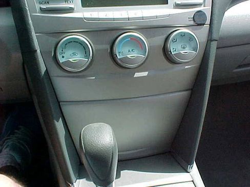 Used 2009 Toyota Camry FWD image 27