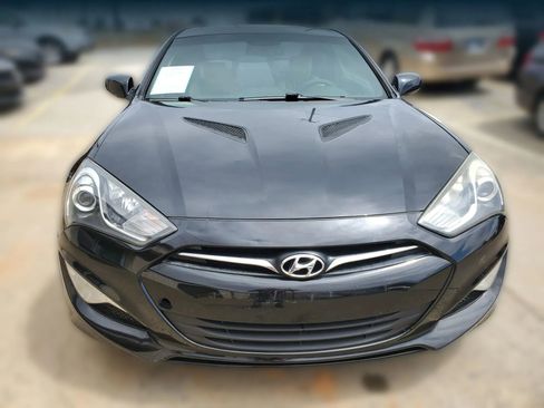Used 2014 Hyundai Genesis 2.0T RWD image 16