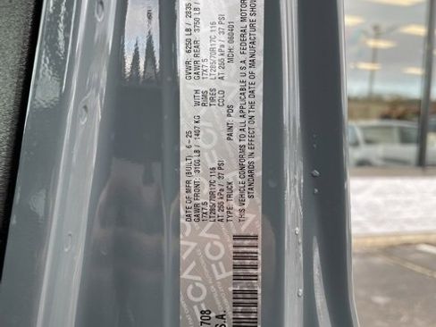 Used 2025 Jeep Gladiator Rubicon w/ Convenience Group image 35