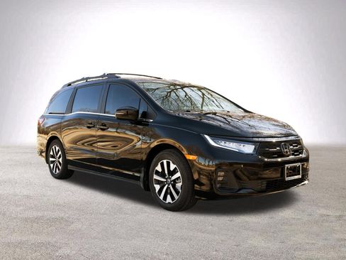Certified 2026 Honda Odyssey EX-L image 2