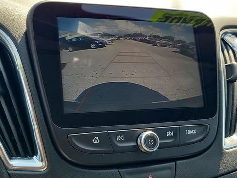 Used 2018 Chevrolet Malibu LT FWD image 29