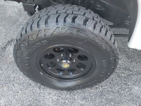 Used 2011 Chevrolet Express 1500 AWD image 8