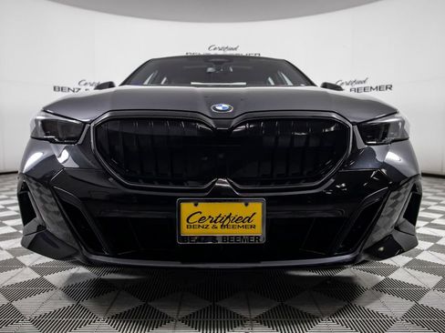 Used 2026 BMW 530i w/ M Sport Package RWD image 5