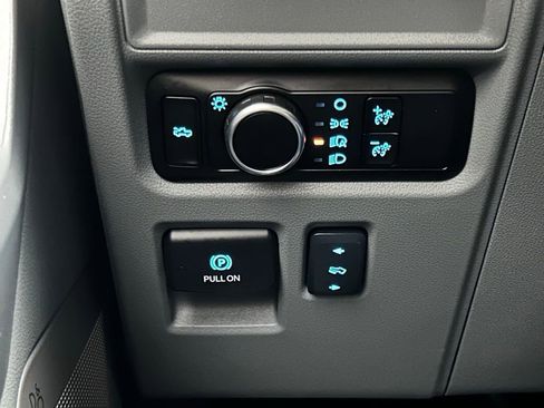 Used 2025 Ford F150 Lightning Flash image 20
