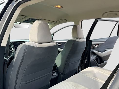 Used 2020 Subaru Outback Premium image 6