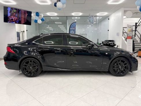 Used 2018 Lexus IS 300 F Sport image 5