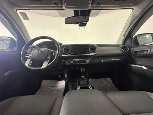 Used 2021 Toyota Tacoma SR5 AWD/4WD image 16