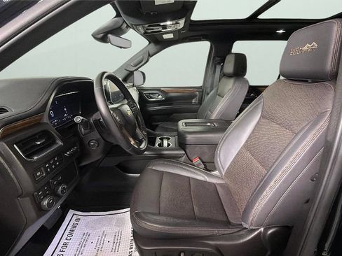 Used 2023 Chevrolet Tahoe High Country AWD/4WD image 17