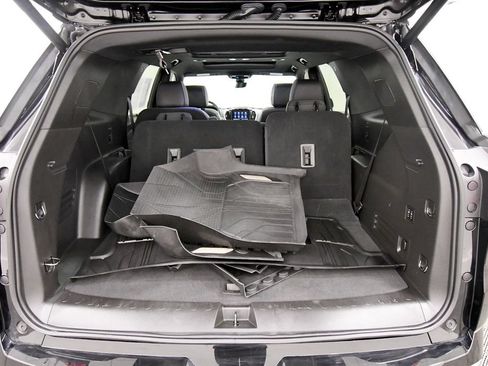 Used 2024 Chevrolet Traverse High Country AWD/4WD image 7