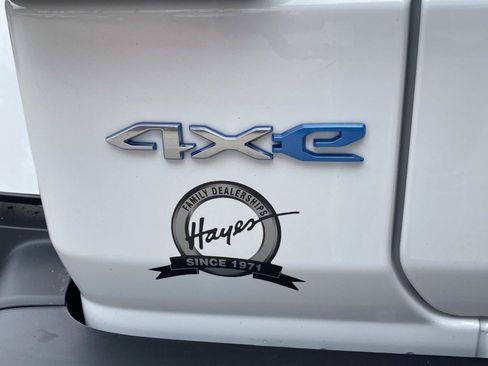 Used 2023 Jeep Wrangler Sahara image 5