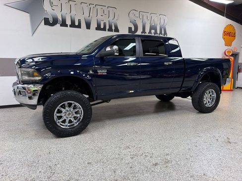 Used 2012 RAM 3500 Laramie w/ Cold Weather Group AWD/4WD image 4