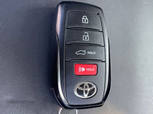 Used 2025 Toyota Camry LE image 20