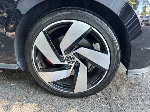 Used 2022 Volkswagen GTI SE FWD image 35