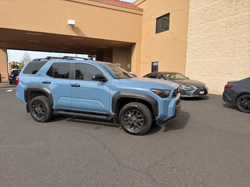 Used 2025 Toyota 4Runner SR5 image 3