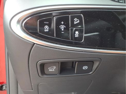 Used 2025 Genesis GV70 2.5T AWD/4WD image 18