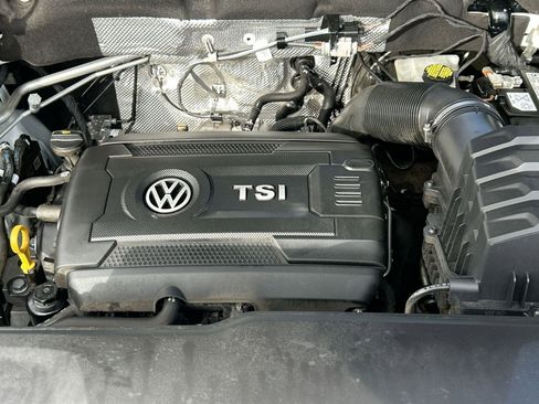 Used 2021 Volkswagen Atlas Cross Sport SE image 22