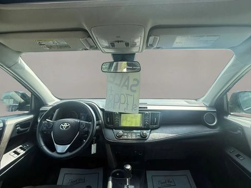Used 2017 Toyota RAV4 XLE FWD image 12