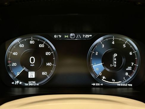 Used 2022 Volvo V60 T5 Cross Country image 19