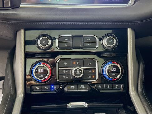 Used 2021 GMC Yukon XL Denali w/ Denali Ultimate Package AWD/4WD image 16