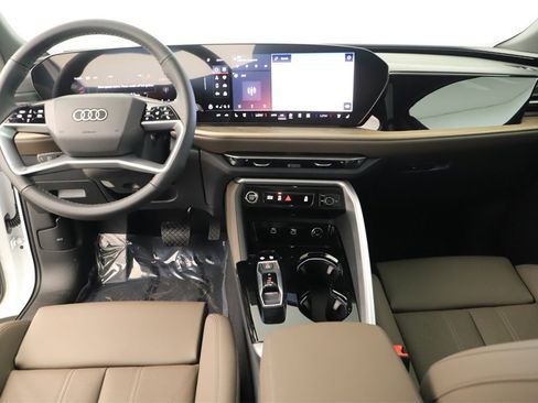 New 2025 Audi Q5 Premium Plus image 18