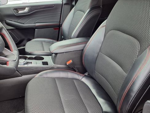 Used 2024 Ford Escape ST-Line w/ Tech Pack #1 image 3