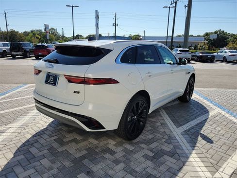 Used 2026 Jaguar F-PACE R-Dynamic S image 5