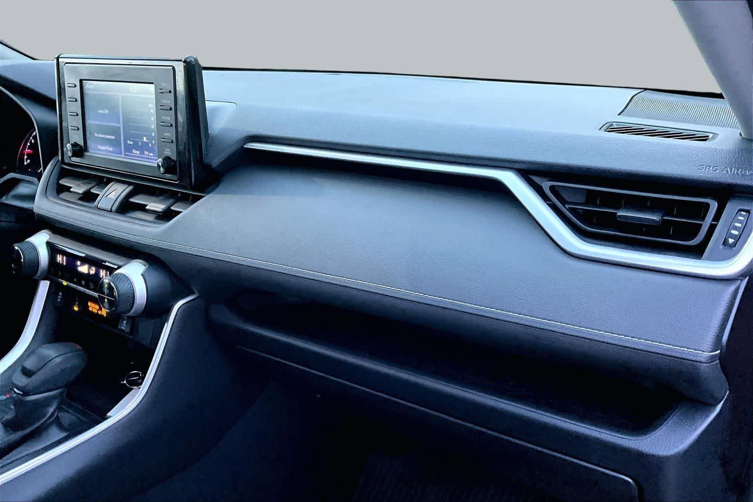 Certified 2019 Toyota RAV4 XLE AWD/4WD image 18