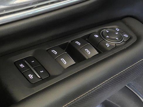 Used 2023 Chevrolet Tahoe Premier AWD/4WD image 23