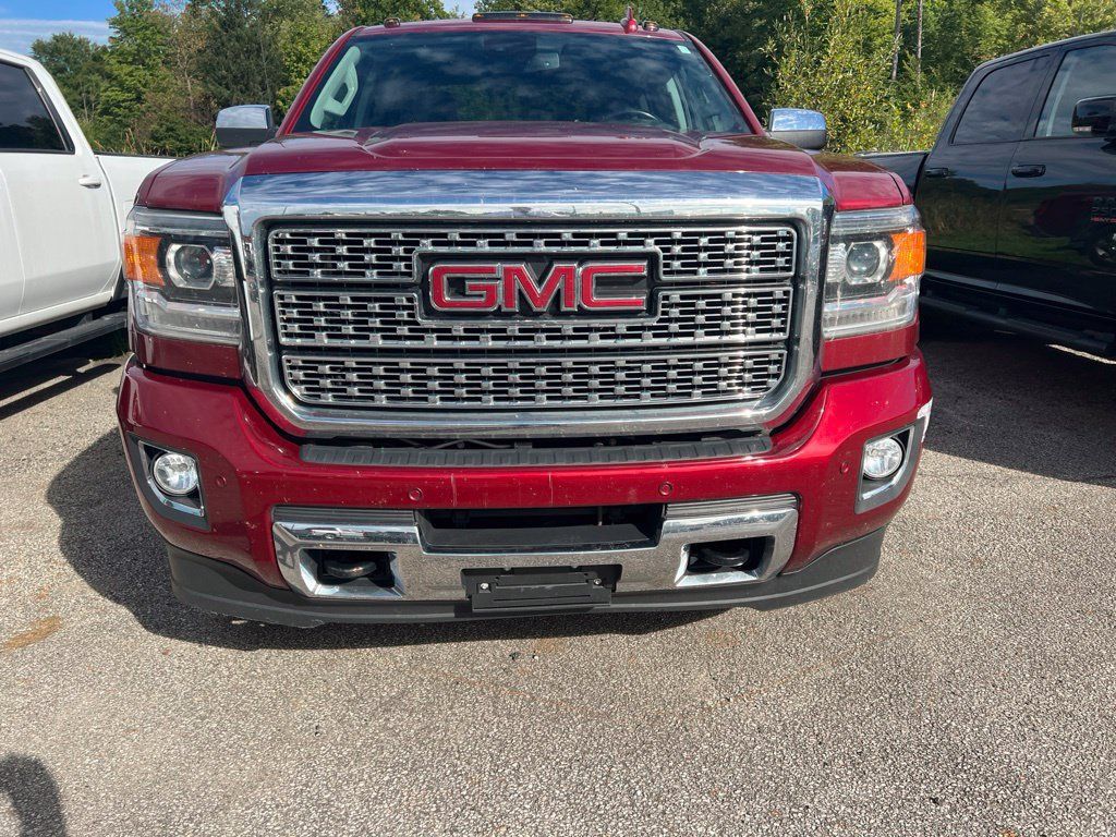 Used 2018 GMC Sierra 2500 Denali w/ Snow Plow Prep Package AWD/4WD image 2