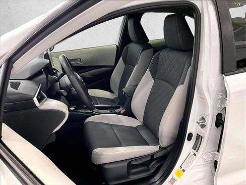 Used 2024 Toyota Corolla LE FWD image 27