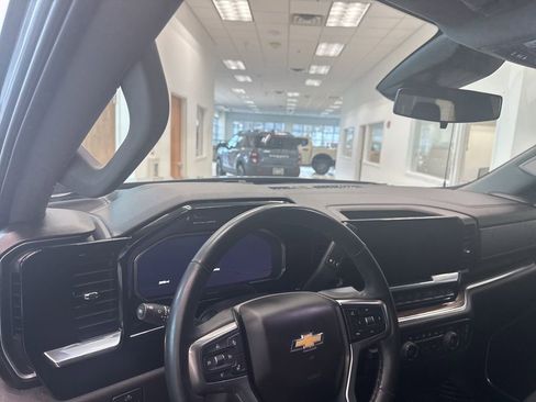 Used 2025 Chevrolet Silverado 1500 LT w/ Work Truck Package AWD/4WD image 2