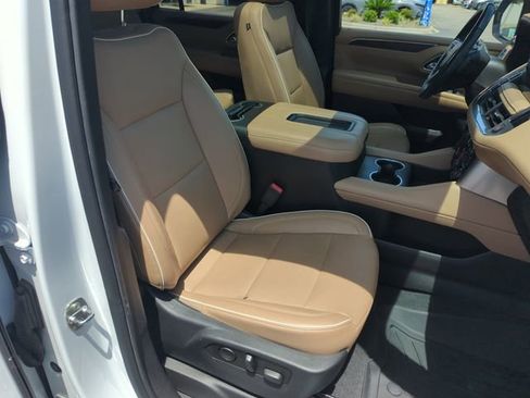 Used 2021 Chevrolet Suburban Premier w/ Premium Package RWD image 39