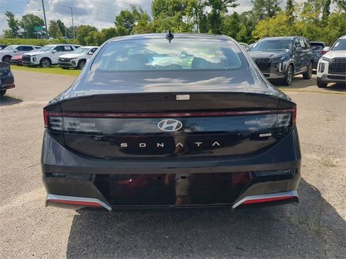 New 2025 Hyundai Sonata SEL image 6