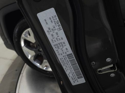 Used 2018 Jeep Compass Limited AWD/4WD image 27