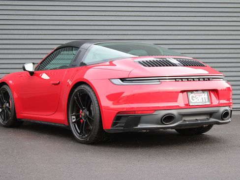 Certified 2022 Porsche 911 Targa 4 GTS image 3