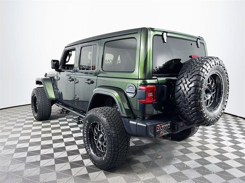 Used 2019 Jeep Wrangler Unlimited Sahara image 5
