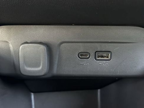 Certified 2025 Chevrolet Trax LS image 25