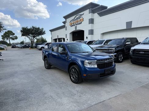 Used 2023 Ford Maverick XLT FWD image 2