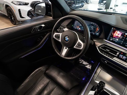 Used 2021 BMW X5 xDrive40i w/ M Sport Package AWD/4WD image 10