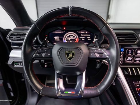 Used 2019 Lamborghini Urus AWD/4WD image 26