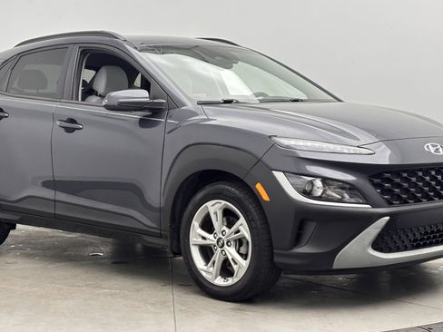 Used 2022 Hyundai Kona SEL image 3