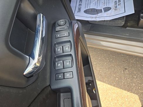 Used 2017 GMC Sierra 1500 SLE w/ SLE Value Package image 12