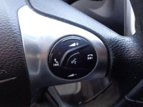 Used 2014 Ford Focus SE image 14