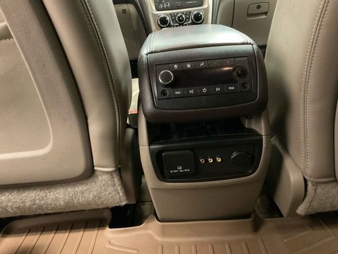 Used 2013 GMC Acadia Denali image 36