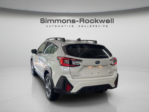 Used 2025 Subaru Crosstrek 2.5i Premium AWD/4WD image 3